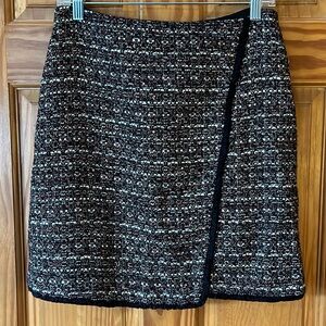 LOFT Tweed skirt size 4